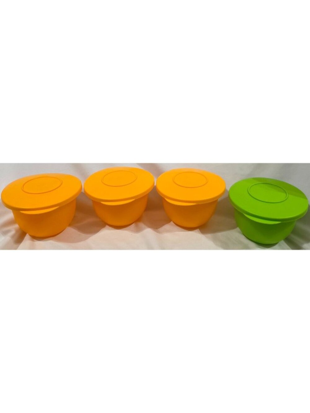 Tupperware Impressions 4 CLASSIC BOWLS & LIDS 550ml #3621 3622 orange green
